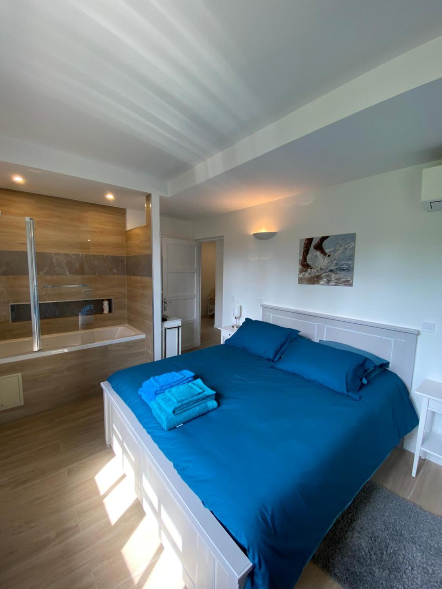 3p Calme En Rdj - Quiet 2 Bedroom With Large Terrace *
