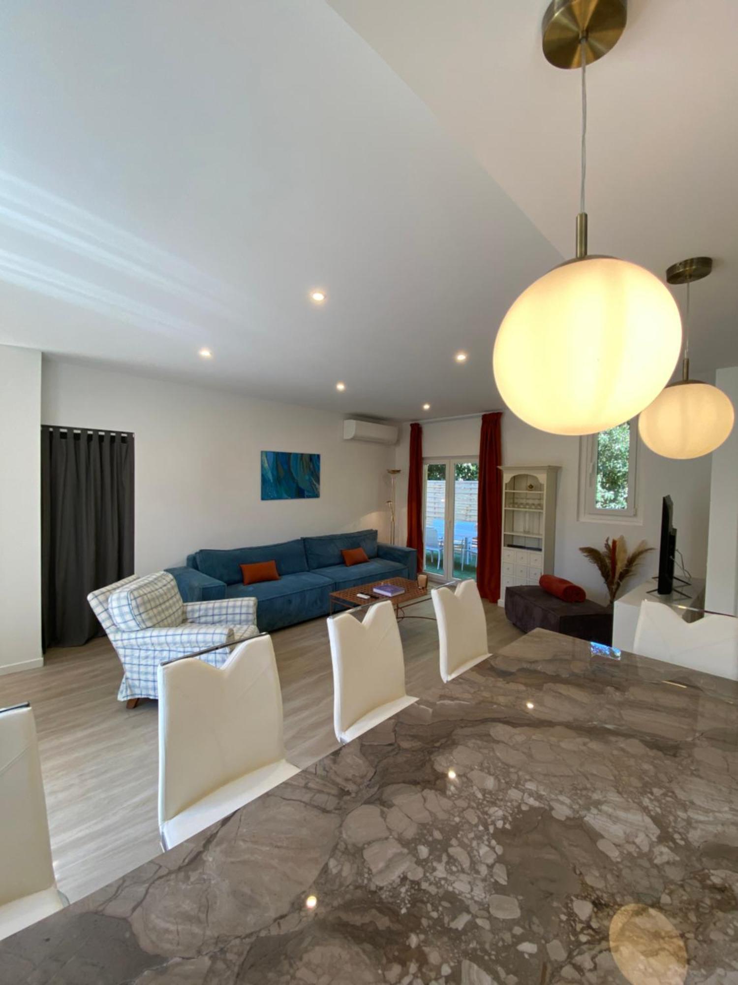 3p Calme En Rdj - Quiet 2 Bedroom With Large Terrace Apartment *